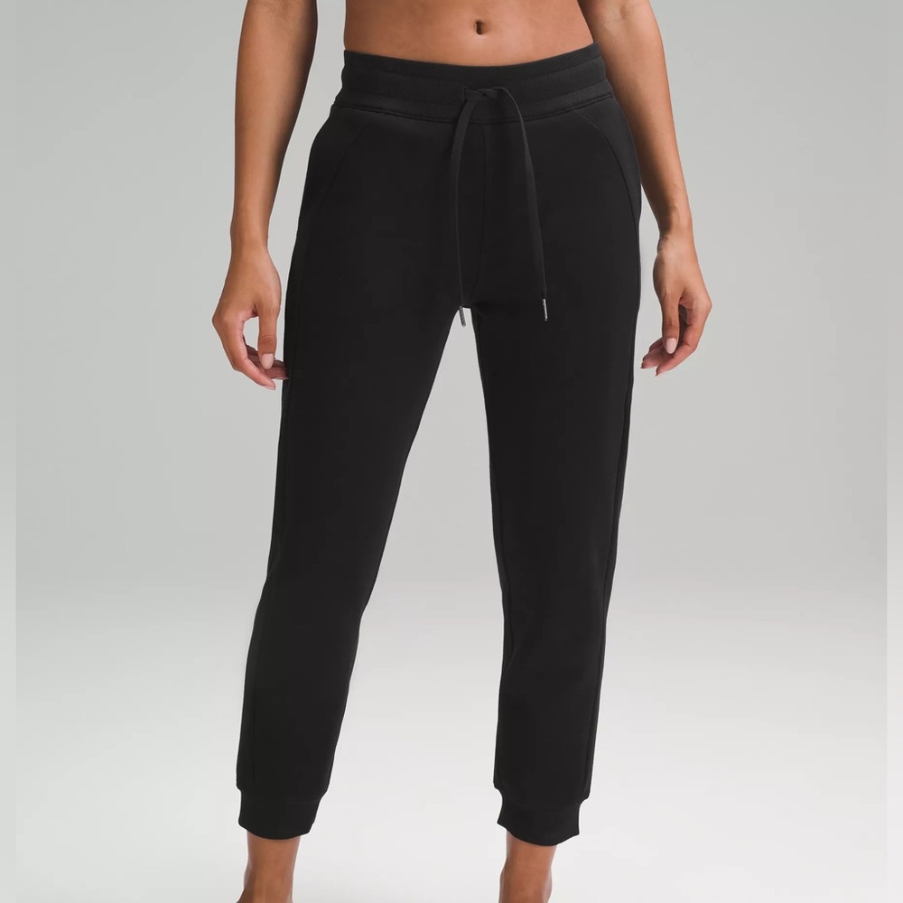 Lululemon Scuba High-Rise Jogger 7/8 Length Size 10